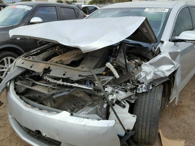 1G4GF5E31DF266672 - 2013 BUICK LACROSSE P SILVER photo 9