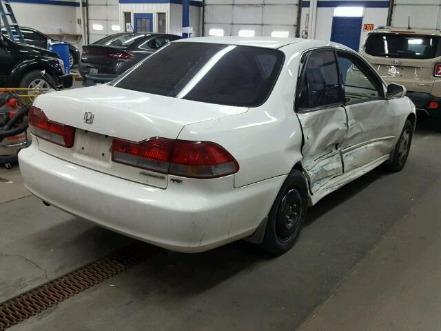 1HGCG165X2A076793 - 2002 HONDA ACCORD EX WHITE photo 4