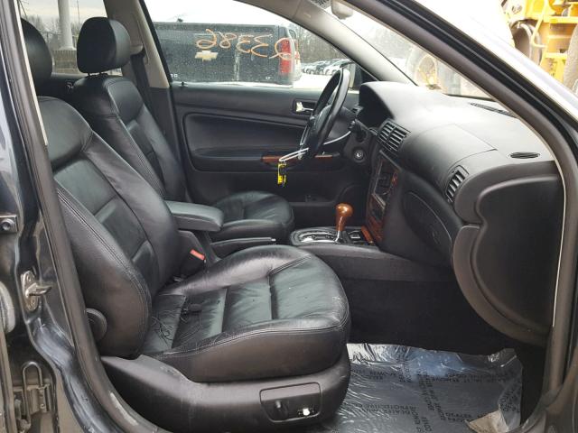 WVWWH63B13E089975 - 2003 VOLKSWAGEN PASSAT GLX 蓝色 照片 5