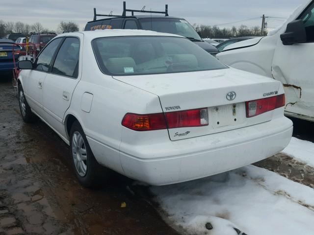 4T1BG22K21U768437 - 2001 TOYOTA CAMRY CE WHITE photo 3