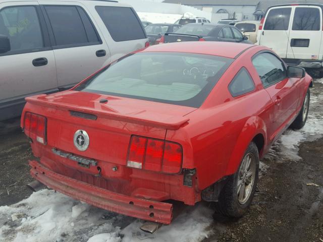 1ZVFT80N275295933 - 2007 FORD MUSTANG RED photo 4