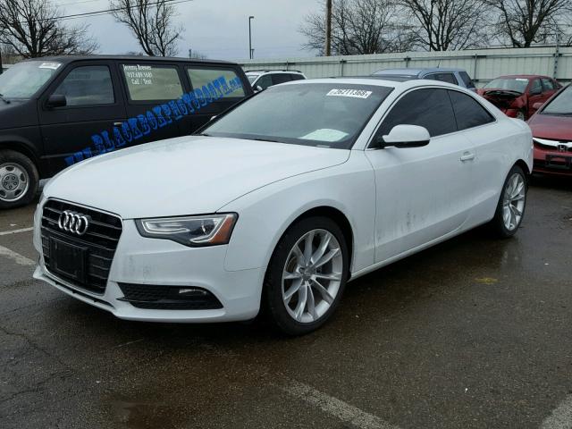 WAULFAFR4DA039520 - 2013 AUDI A5 PREMIUM WHITE photo 2