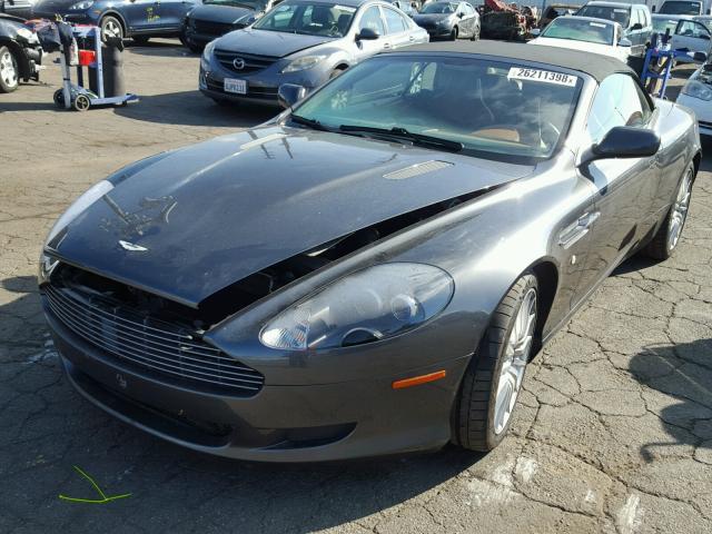 SCFAD02A16GB05276 - 2006 ASTON MARTIN DB9 VOLANT GRAY photo 2