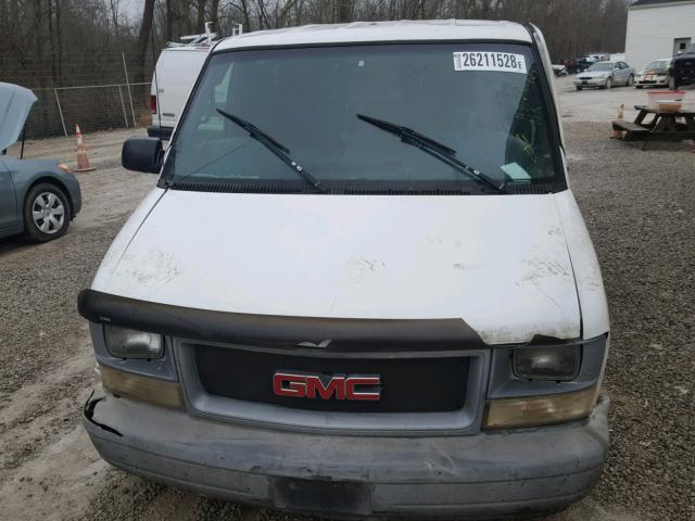 1GTDM19X35B502184 - 2005 GMC SAFARI XT WHITE photo 10