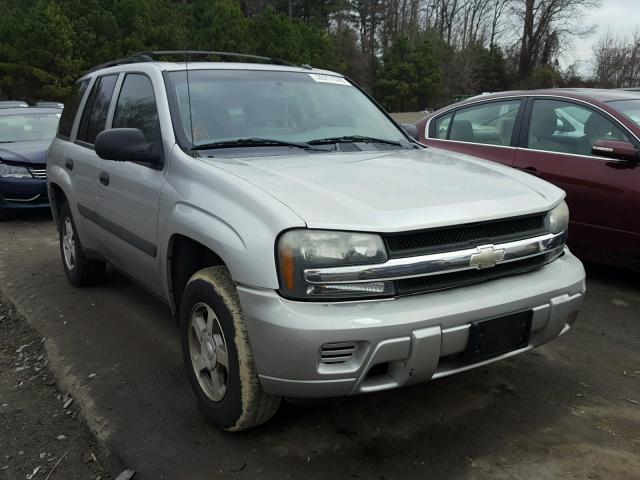 1GNDS13S552221725 - 2005 CHEVROLET TRAILBLAZE SILVER photo 1