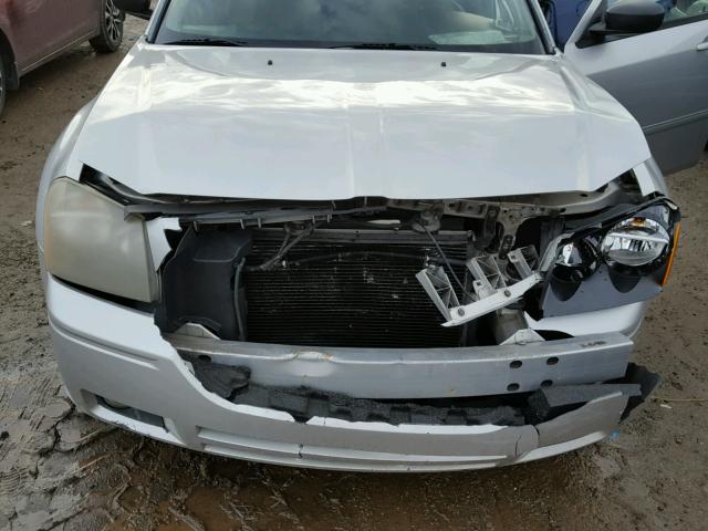 2D4FV47V67H622941 - 2007 DODGE MAGNUM SXT SILVER photo 7