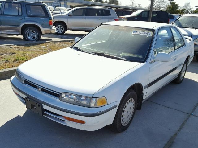 1HGCB7259NA046695 - 1992 HONDA ACCORD LX WHITE photo 2