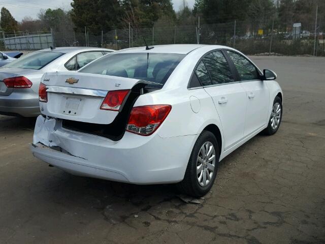 1G1PF5S98B7172639 - 2011 CHEVROLET CRUZE LT WHITE photo 4