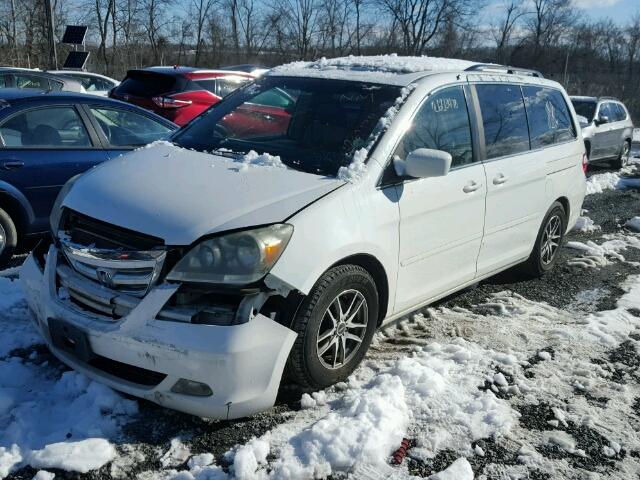 5FNRL38855B064649 - 2005 HONDA ODYSSEY TO WHITE photo 2