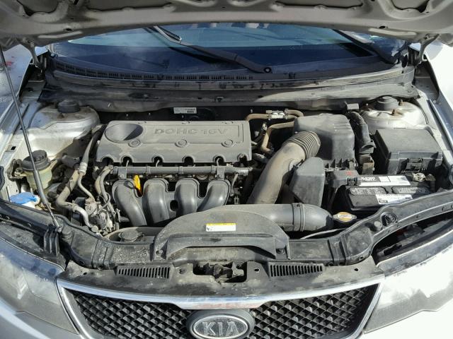 KNAFU4A28A5052628 - 2010 KIA FORTE EX SILVER photo 7