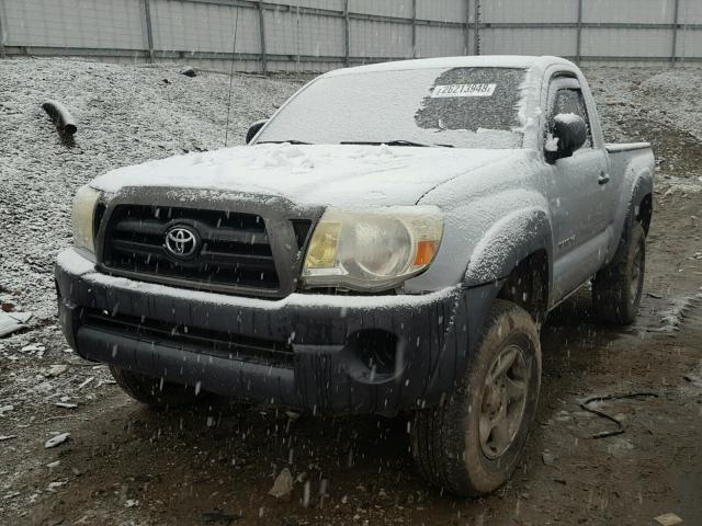 5TEPX42N76Z247759 - 2006 TOYOTA TACOMA SILVER photo 2