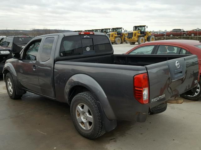 1N6AD06U57C446881 - 2007 NISSAN FRONTIER K GRAY photo 3