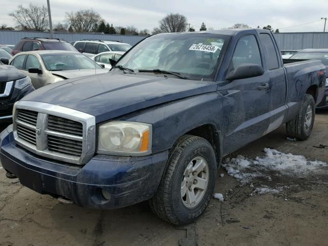 1D7HW42N96S501683 - 2006 DODGE DAKOTA SLT BLUE photo 2