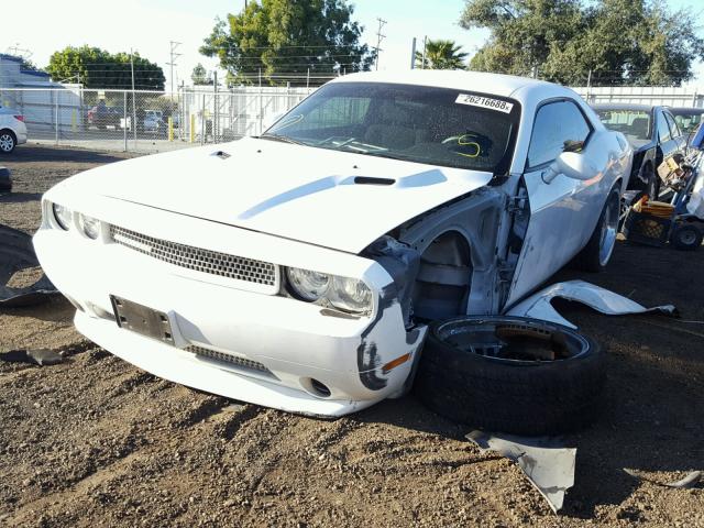 2C3CDYAGXEH313253 - 2014 DODGE CHALLENGER WHITE photo 2