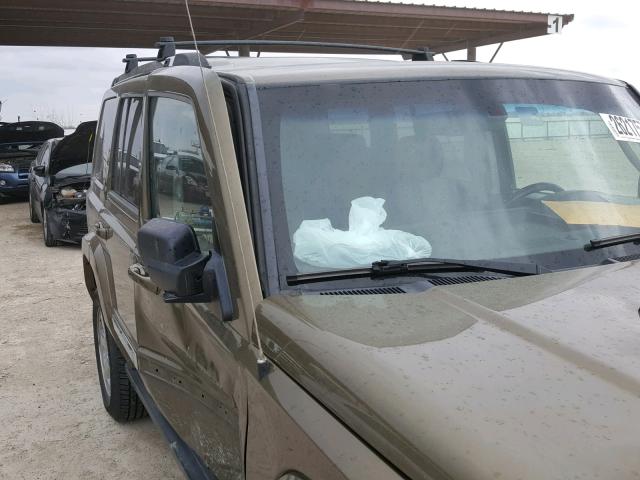 1J8HG582X8C245053 - 2008 JEEP COMMANDER მწვანე ფოტო 9