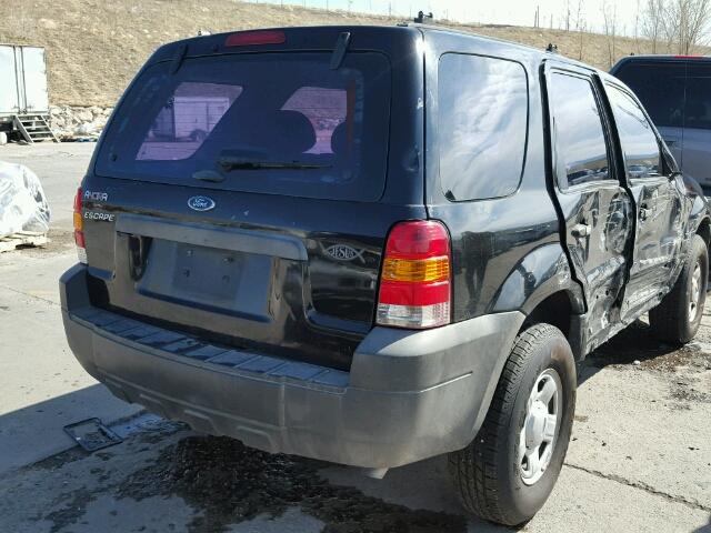 1FMYU02Z55KB40426 - 2005 FORD ESCAPE XLS BLACK photo 4