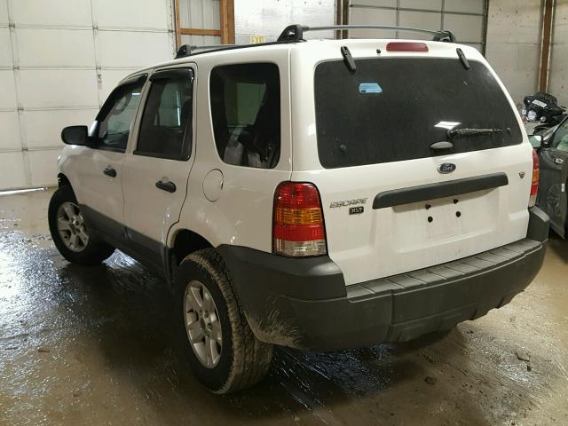 1FMYU93166KD55005 - 2006 FORD ESCAPE XLT WHITE photo 3