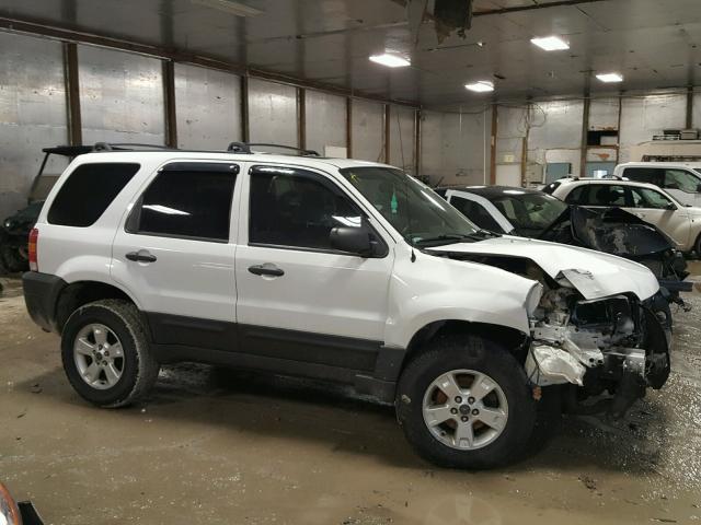 1FMYU93166KD55005 - 2006 FORD ESCAPE XLT WHITE photo 9