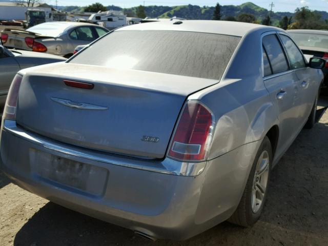 2C3CCAAG2EH200052 - 2014 CHRYSLER 300 GRAY photo 4