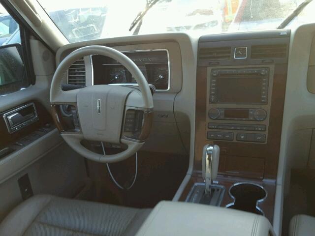 5LMJJ2H56DEL08353 - 2013 LINCOLN NAVIGATOR წითელი ფოტო 9