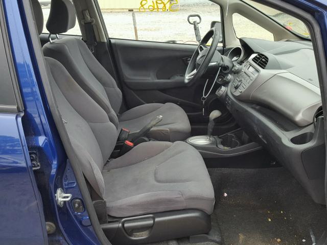 JHMGE8H30DC080514 - 2013 HONDA FIT BLUE photo 5