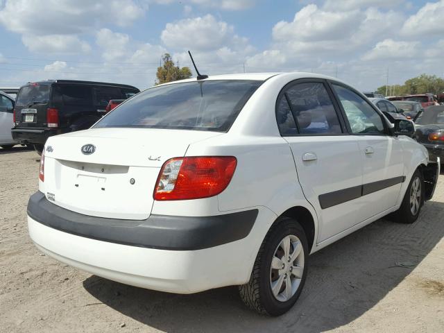 KNADE223596466679 - 2009 KIA RIO BASE WHITE photo 4