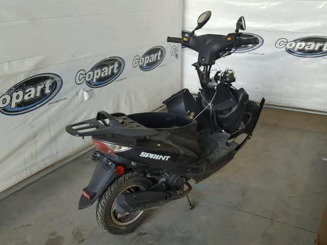 LLPVGBAA7H1M21246 - 2000 MOPE MOPED BLACK photo 4