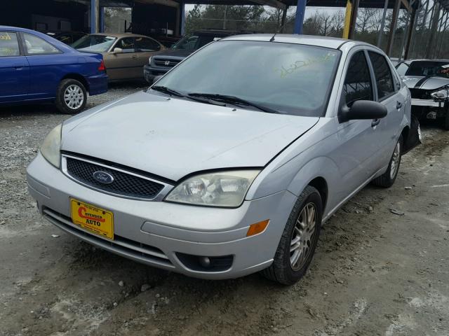 1FAFP34NX7W363612 - 2007 FORD FOCUS ZX4 SILVER photo 2