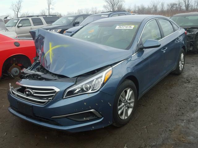 5NPE24AF2HH484679 - 2017 HYUNDAI SONATA SE BLUE photo 2