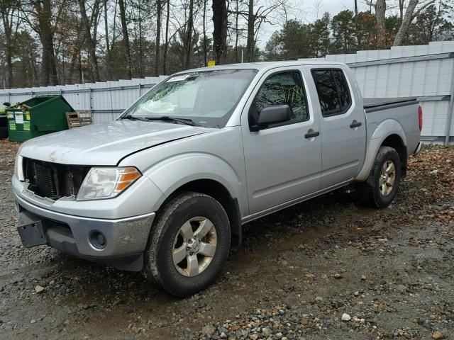 1N6AD07W89C423730 - 2009 NISSAN FRONTIER C SILVER photo 2