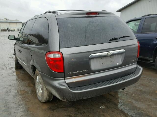 2C4GP54L74R520624 - 2004 CHRYSLER TOWN & COU GRAY photo 3