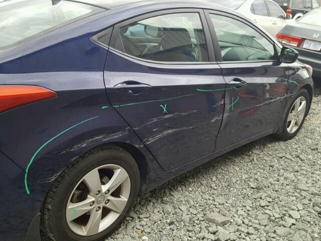 5NPDH4AE4DH430635 - 2013 HYUNDAI ELANTRA GL BLUE photo 9