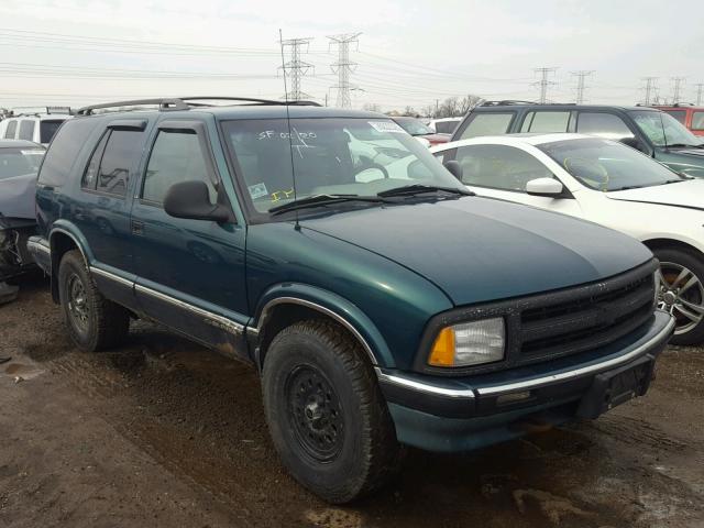 1GNDT13W8V2172715 - 1997 CHEVROLET BLAZER GREEN photo 1