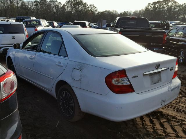 4T1BE32KX2U093692 - 2002 TOYOTA CAMRY LE WHITE photo 3