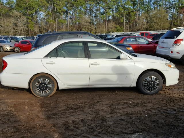 4T1BE32KX2U093692 - 2002 TOYOTA CAMRY LE WHITE photo 9