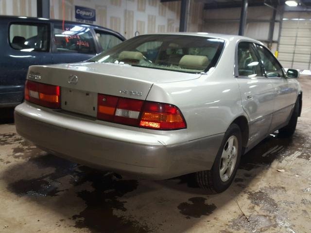 JT8BF28G0W0141436 - 1998 LEXUS ES 300 BEIGE photo 4