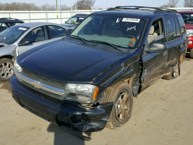 1GNDT13S062107601 - 2006 CHEVROLET TRAILBLAZE BLACK photo 2