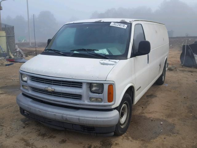 1GCFG29M411232569 - 2001 CHEVROLET EXPRESS G2 WHITE photo 2