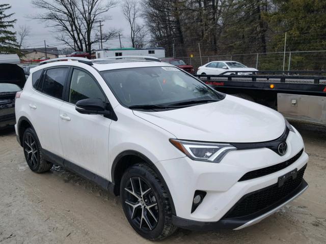 JTMJFREVXGJ063610 - 2016 TOYOTA RAV4 SE WHITE photo 1