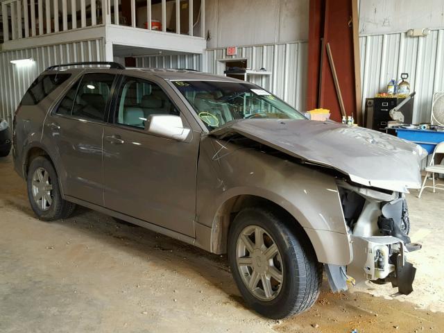 1GYDE637040117642 - 2004 CADILLAC SRX GOLD photo 1