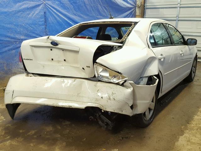 3FAHP07ZX8R256151 - 2008 FORD FUSION SE WHITE photo 4