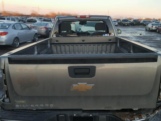 1GCEC14007Z554691 - 2007 CHEVROLET SILVERADO GRAY photo 6