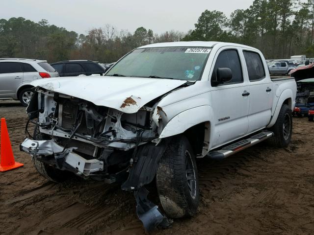 3TMJU4GN7AM098315 - 2010 TOYOTA TACOMA DOU WHITE photo 2