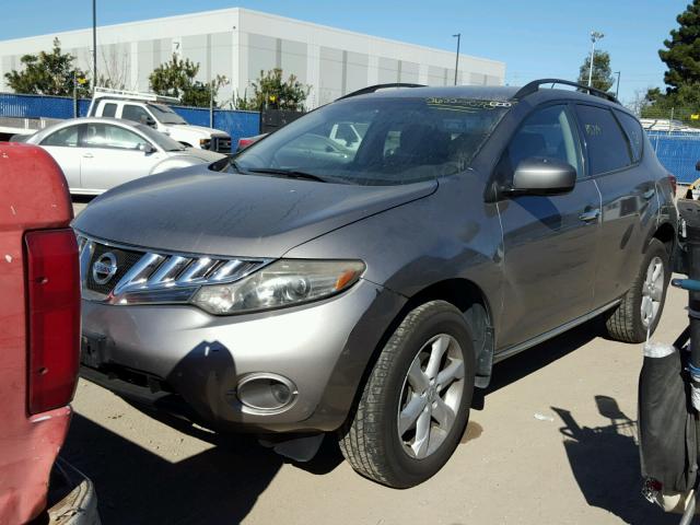 JN8AZ18U19W027956 - 2009 NISSAN MURANO S GRAY photo 2