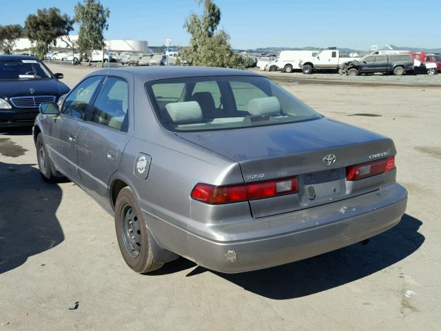 4T1BG22K5XU435156 - 1999 TOYOTA CAMRY CE GRAY photo 3