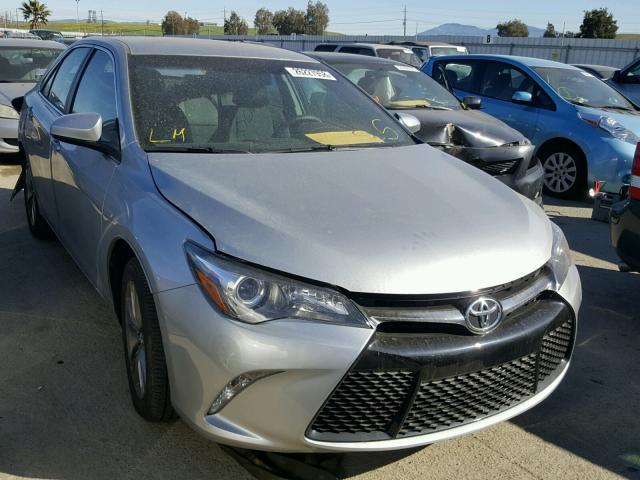 4T1BF1FK8HU358596 - 2017 TOYOTA CAMRY LE SILVER photo 1