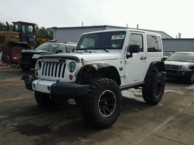 1C4GJWBG9CL175570 - 2012 JEEP WRANGLER S WHITE photo 2