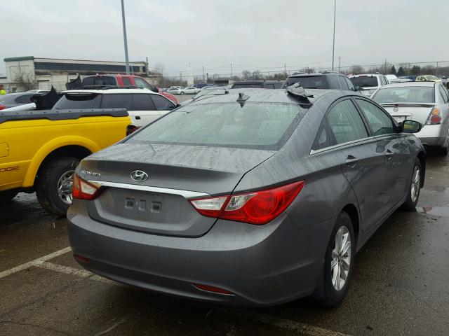 5NPEB4AC8DH556114 - 2013 HYUNDAI SONATA GLS GRAY photo 4