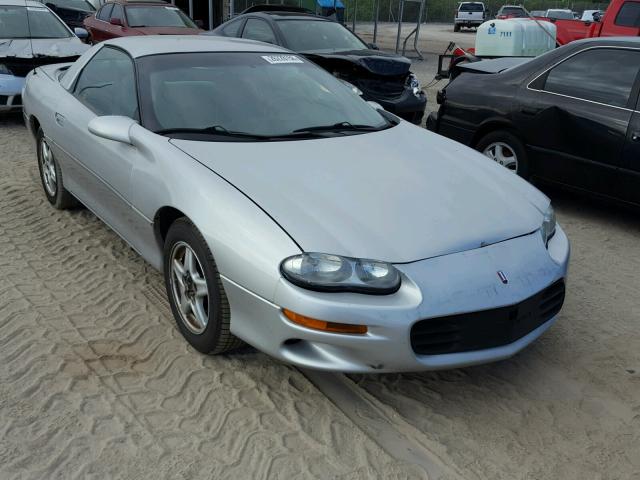 2G1FP22K0W2127377 - 1998 CHEVROLET CAMARO SILVER photo 1