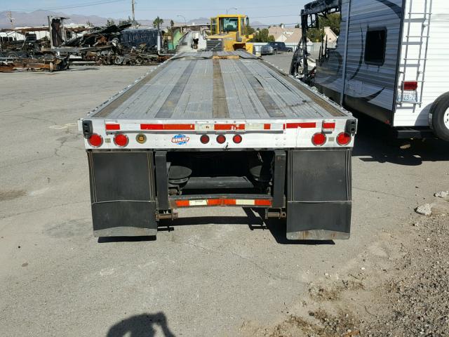 1UYFS24825A562310 - 2005 UTILITY TRAILER SILVER photo 5